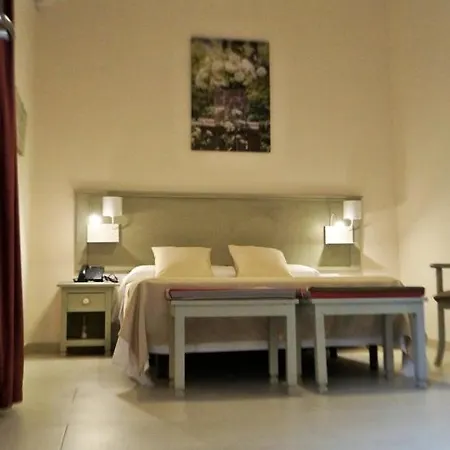 Hotel Hospederia Banos Arabes De Dos 2*
